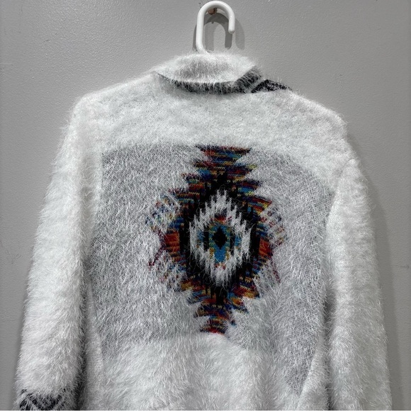 Northern Angel Rainbow Tribal Fuzzy Cardigan Sweater Aztec Women’s Size Medium - Picture 9 of 11